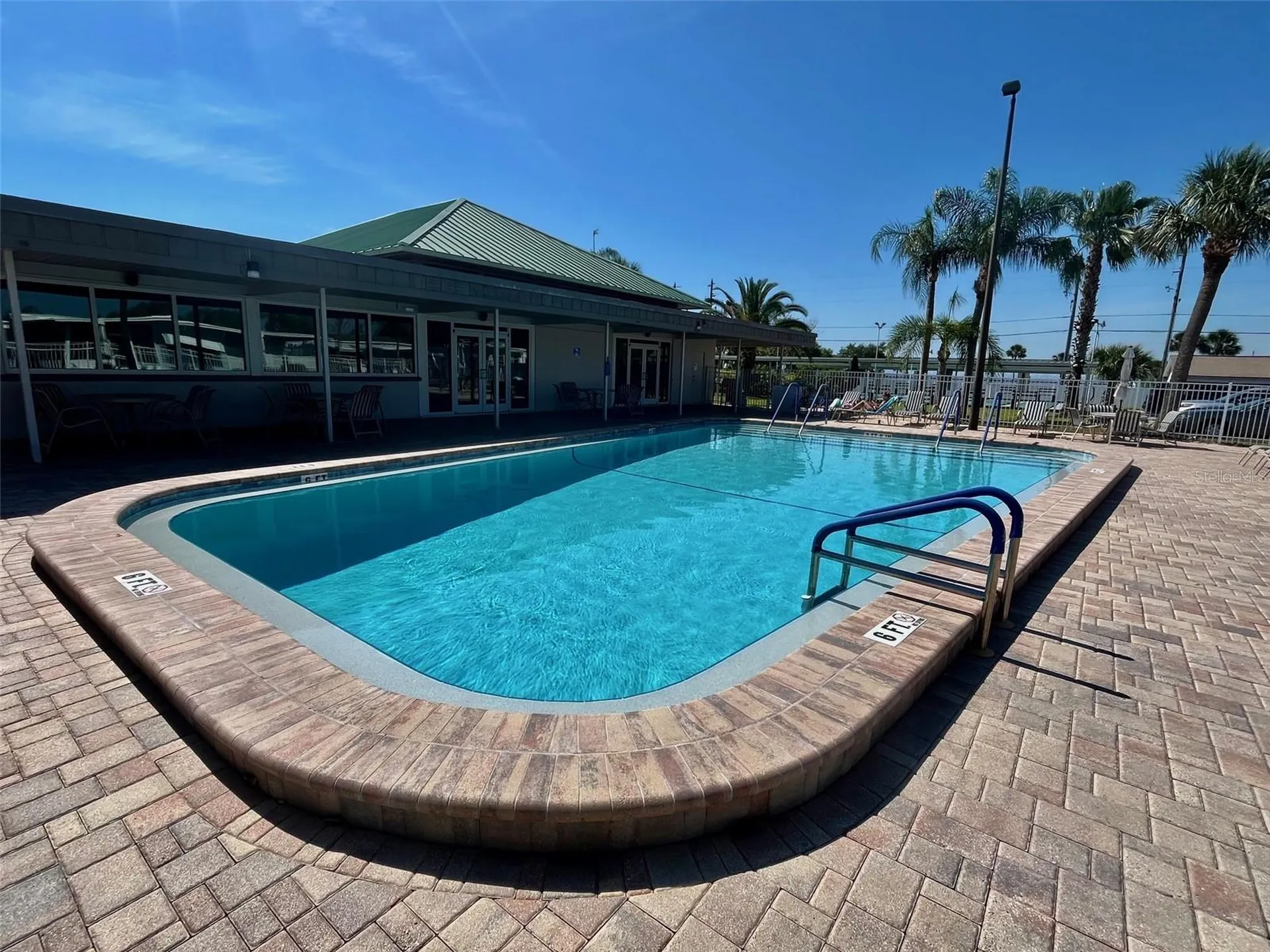 130 Melody Lane Tarpon Springs FL 34689