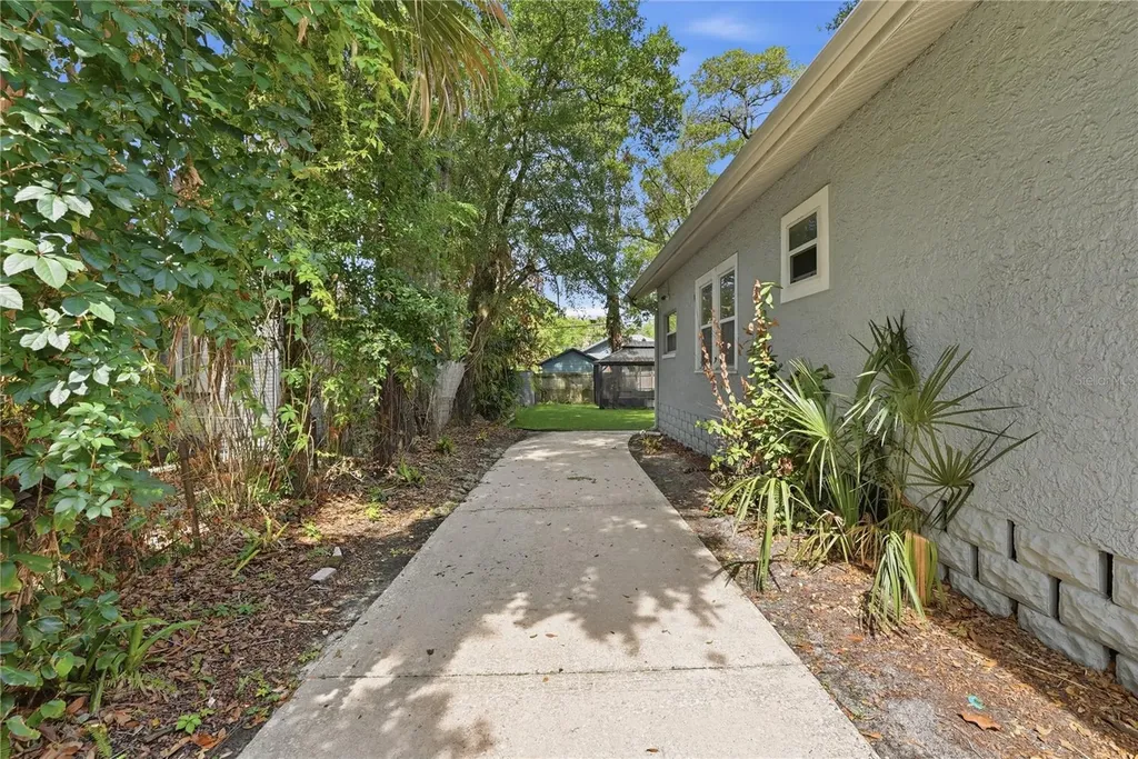 204 N Brown Avenue Orlando FL 32801