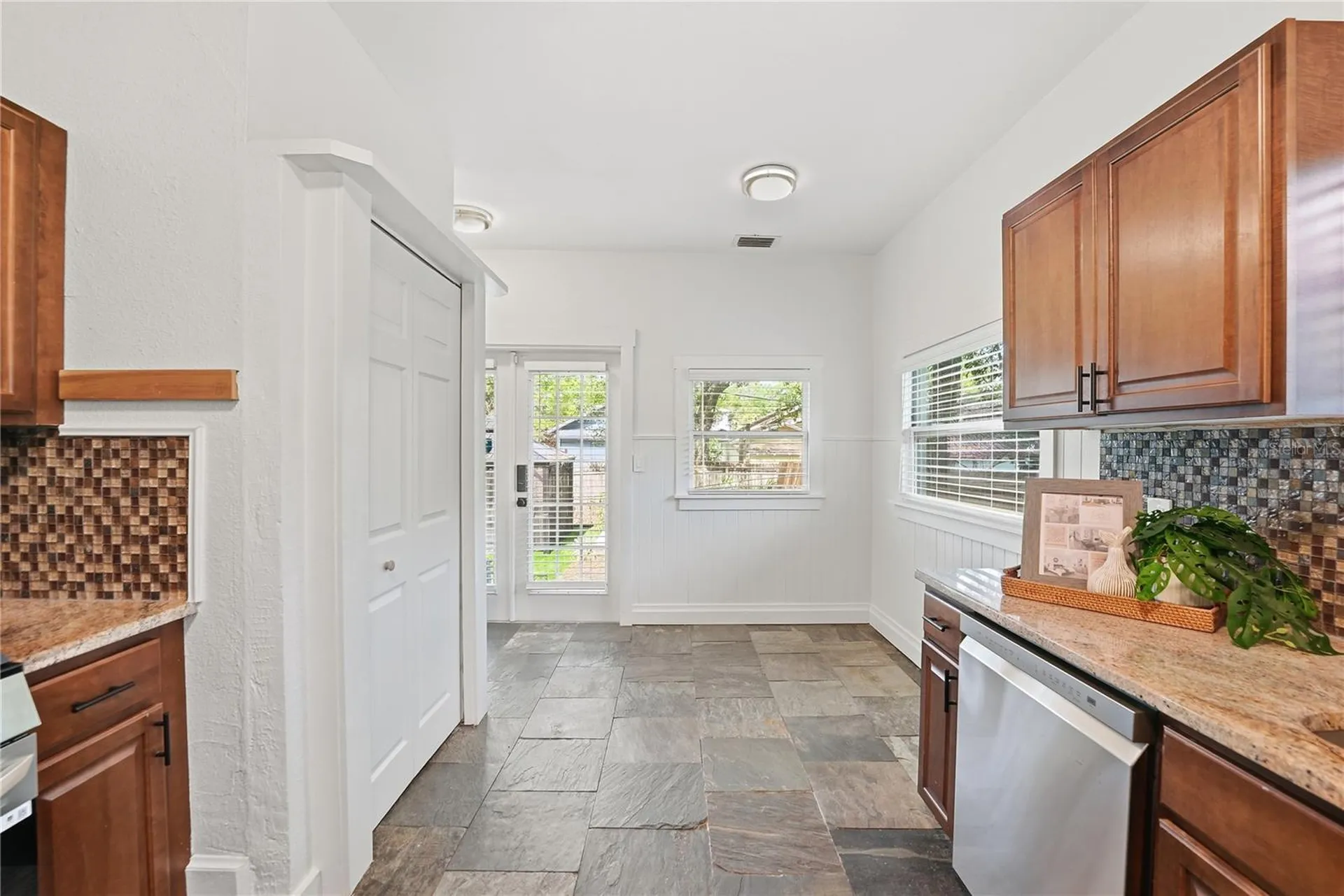 204 N Brown Avenue Orlando FL 32801