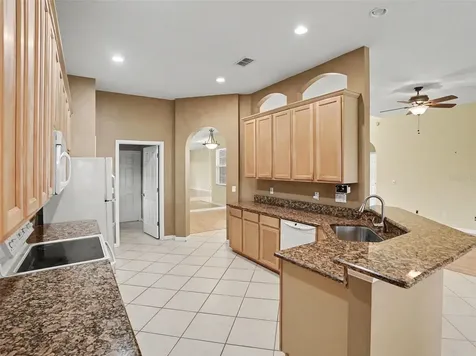 864 Lakeworth Circle Lake Mary FL 32746