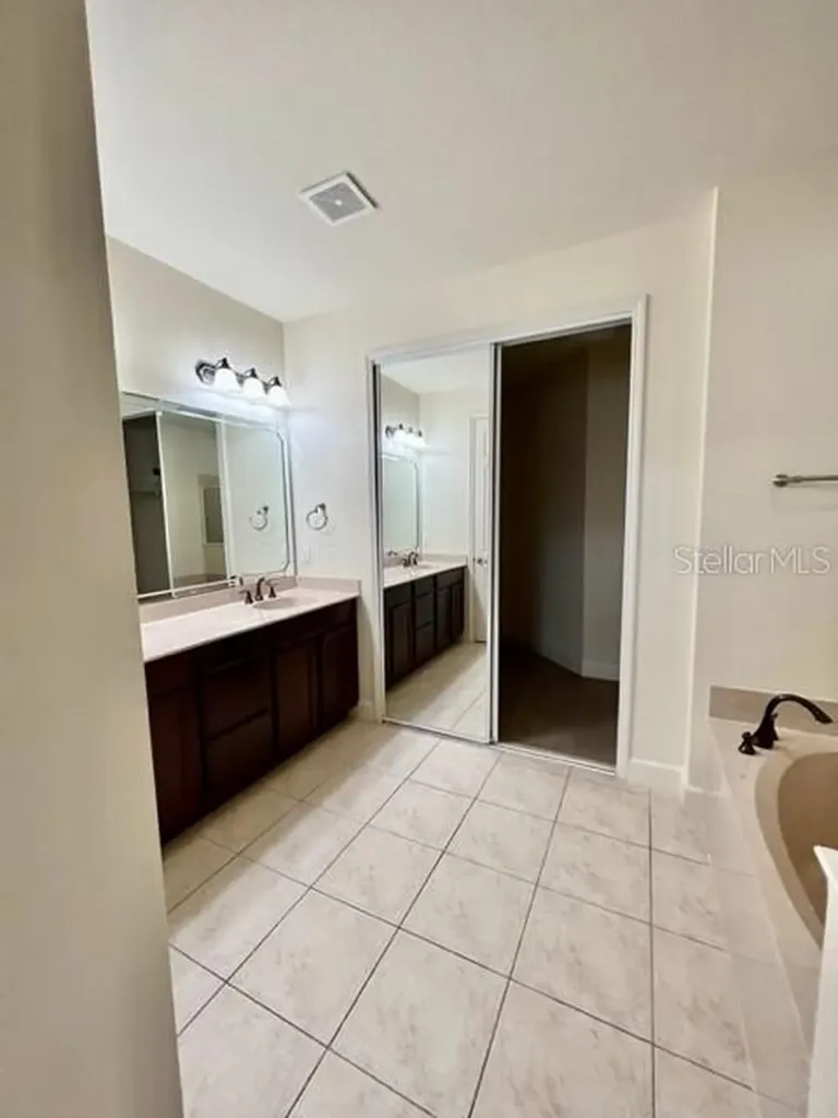 2121 Falmouth Court Kissimmee FL 34741