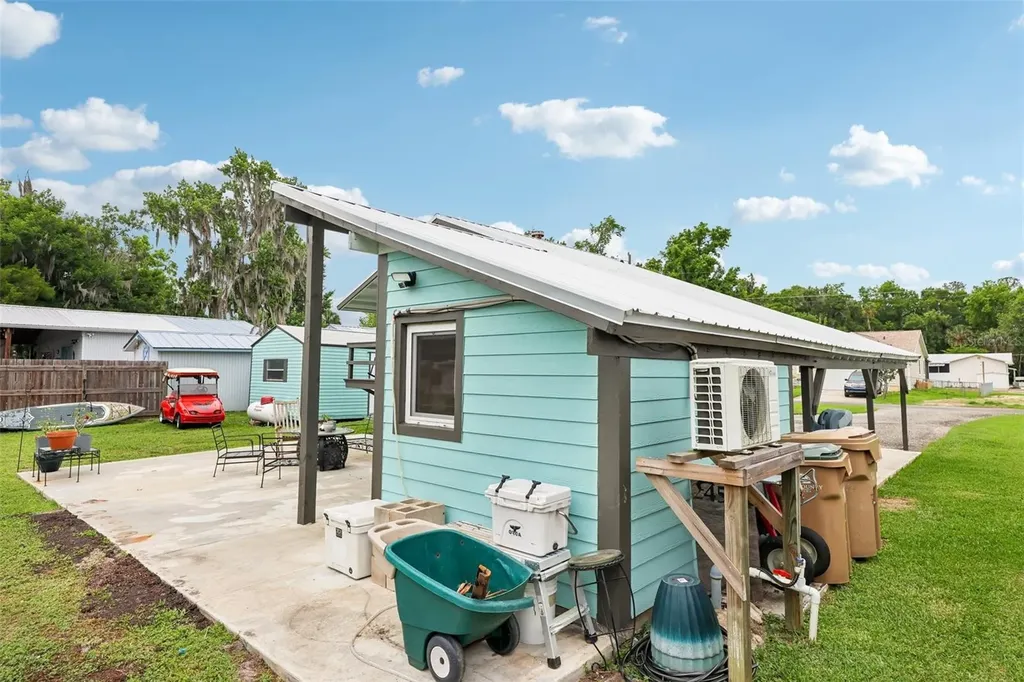 24521 Snail Road Astor FL 32102