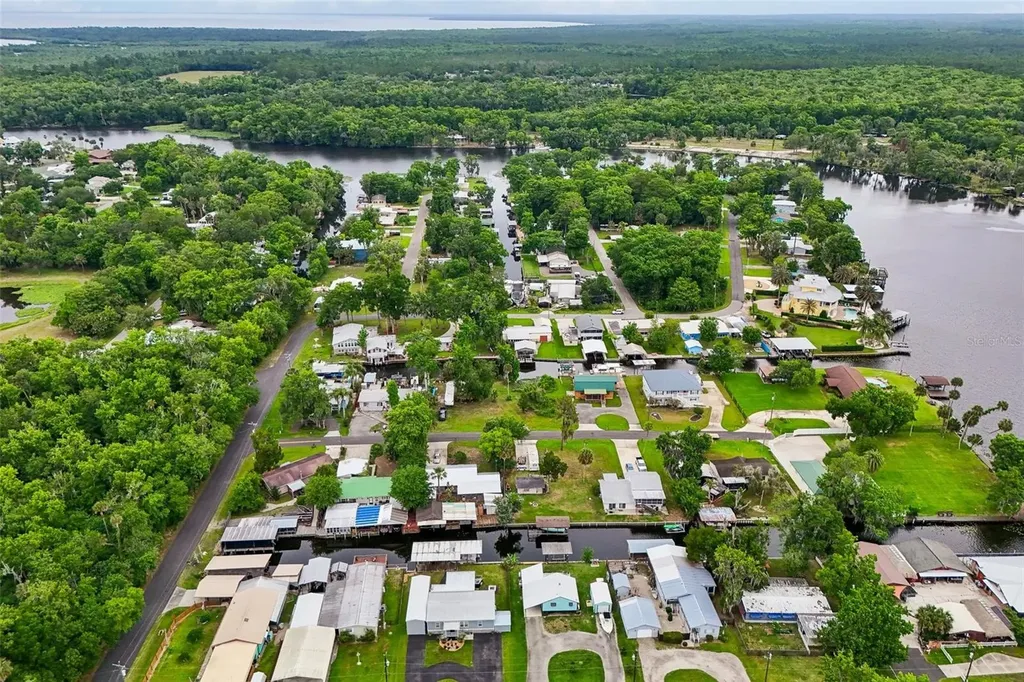 24521 Snail Road Astor FL 32102