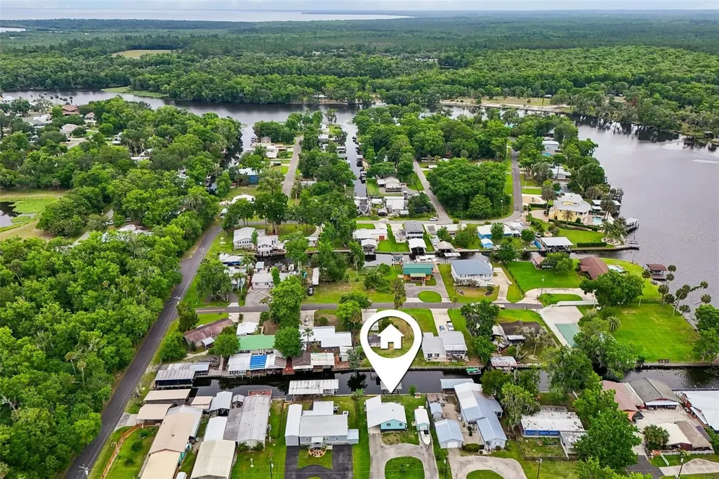 24521 Snail Road Astor FL 32102