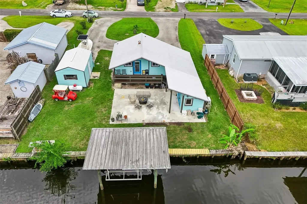 24521 Snail Road Astor FL 32102