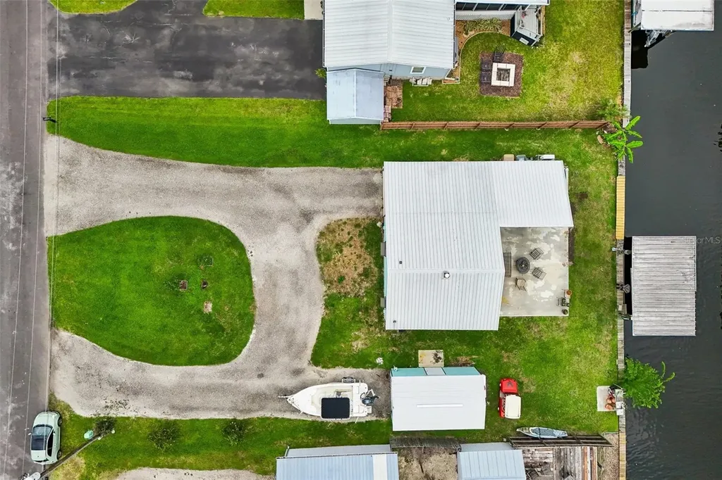 24521 Snail Road Astor FL 32102