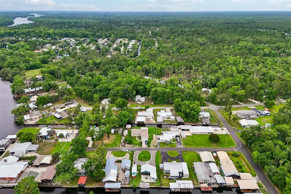 24521 Snail Road Astor FL 32102