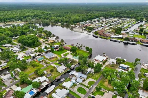 24521 Snail Road Astor FL 32102
