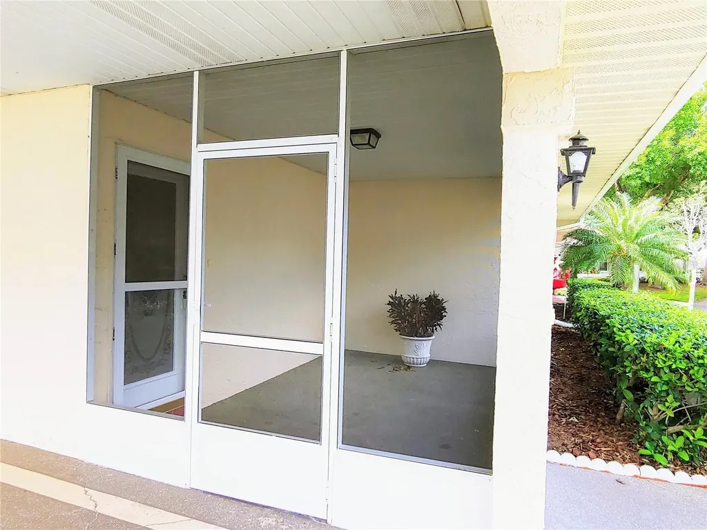 2006 Hampstead Circle Sun City Center FL 33573