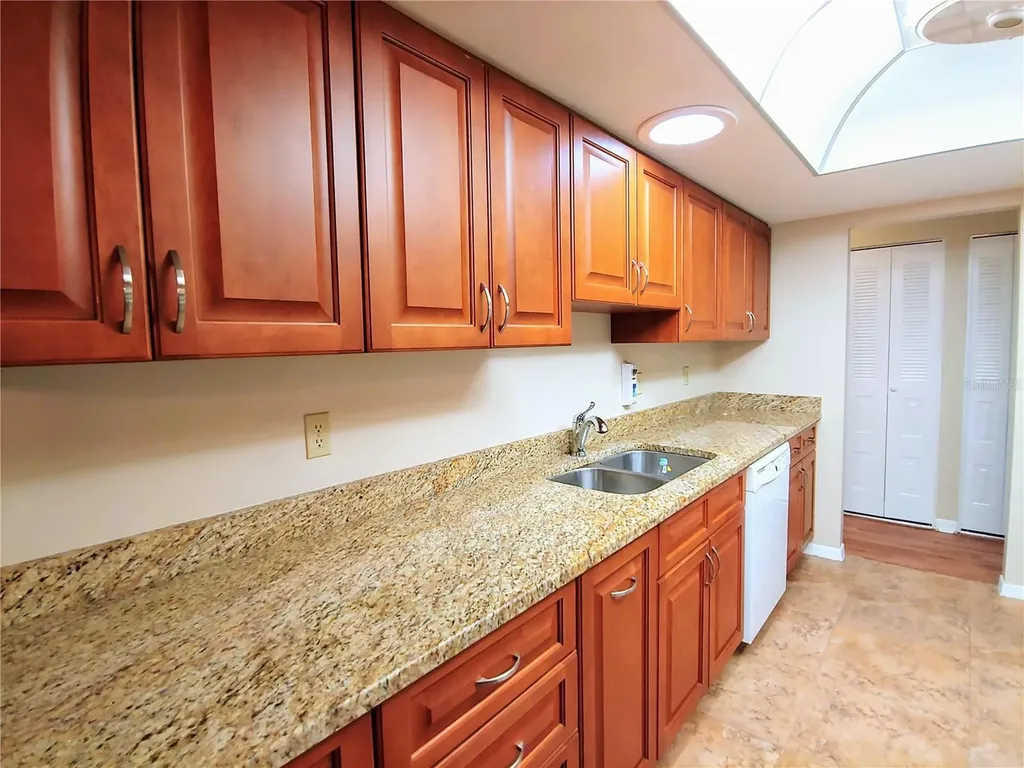 2006 Hampstead Circle Sun City Center FL 33573