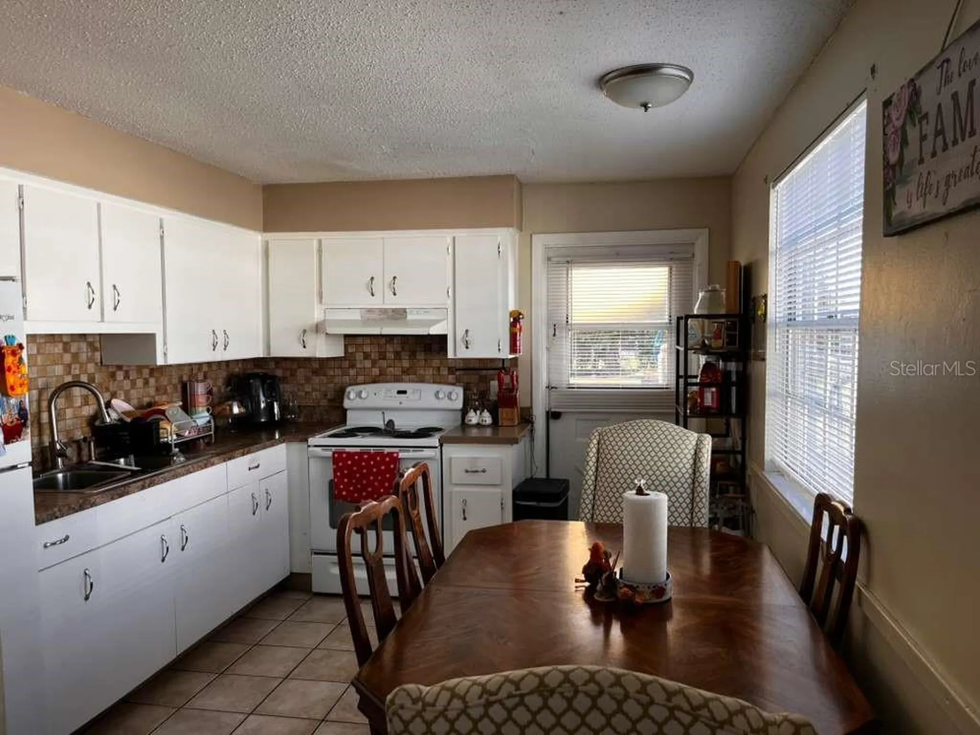 2804 52nd Avenue Drive W Bradenton FL 34207