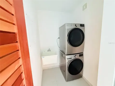 Urb Riviera Court 57 Bayamon PR 00959