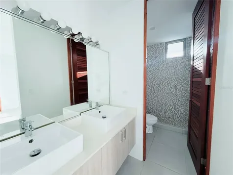 Urb Riviera Court 57 Bayamon PR 00959
