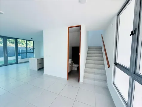 Urb Riviera Court 57 Bayamon PR 00959