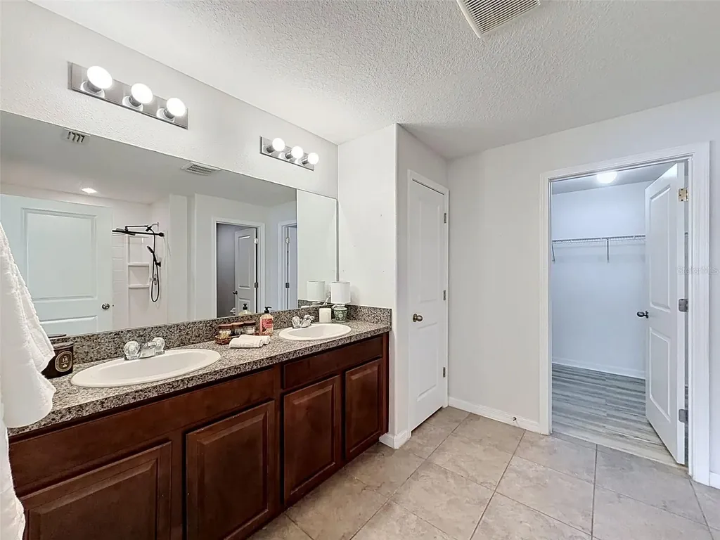 1801 Broad Winged Hawk Drive Ruskin FL 33570