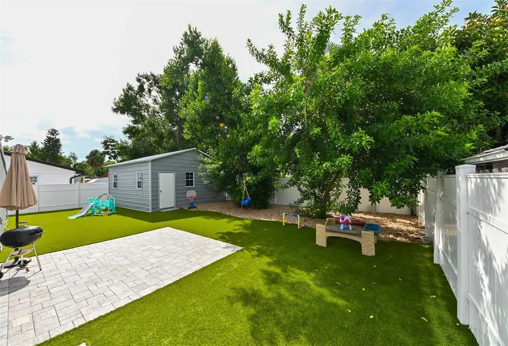 4114 W Olive Street Tampa FL 33616
