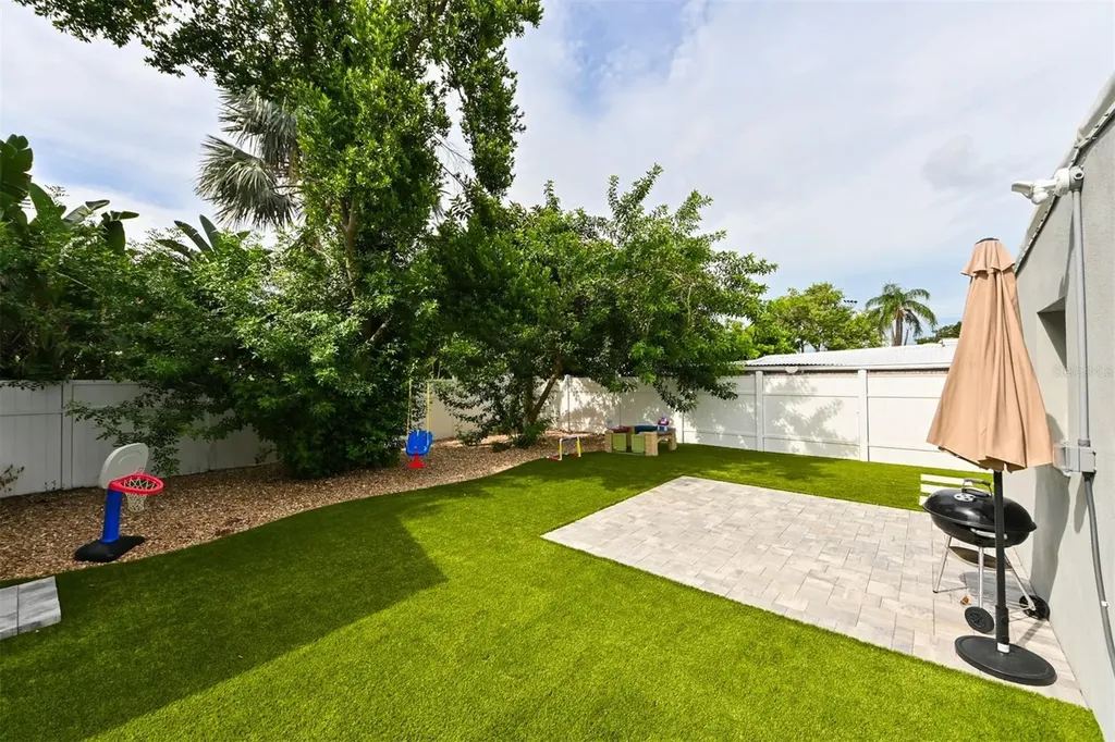 4114 W Olive Street Tampa FL 33616