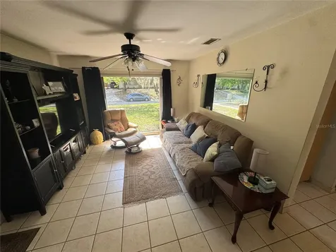 517 NW 36th Terrace Gainesville FL 32607