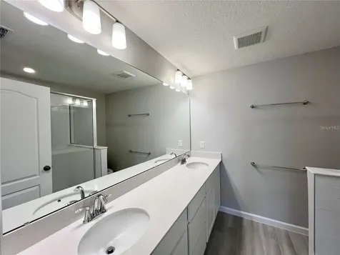 2890 Narcoossee Commons Way St Cloud FL 34771
