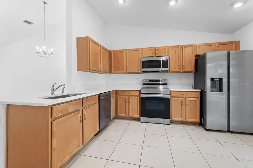 10 Pontiac Lane Palm Coast FL 32164