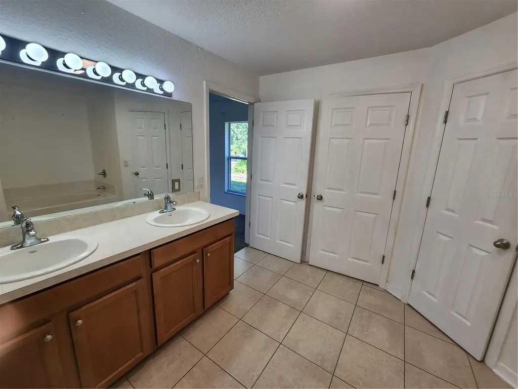1790 Nobregas Avenue North Port FL 34288