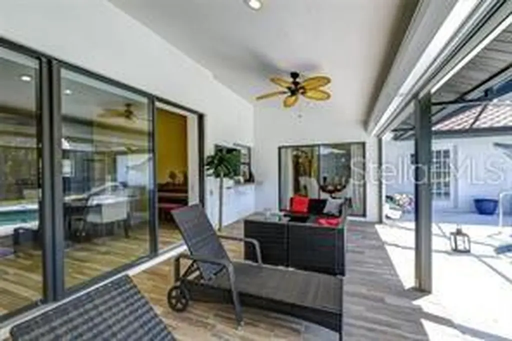 4931 Fallcrest Circle Sarasota FL 34233
