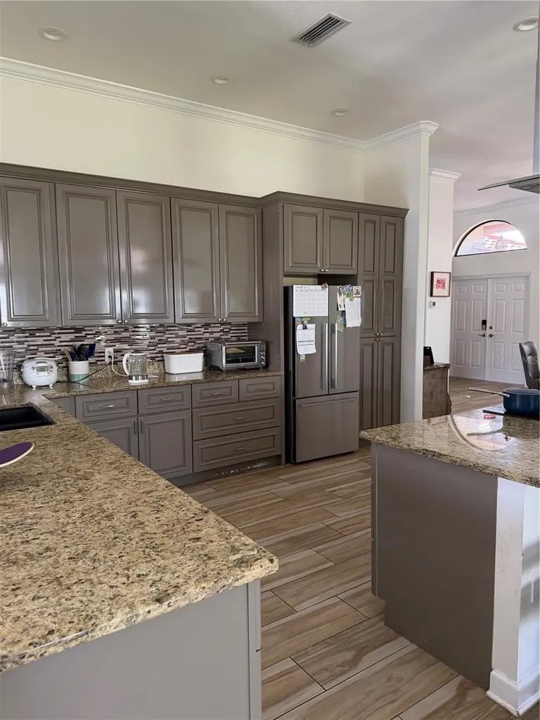 4931 Fallcrest Circle Sarasota FL 34233