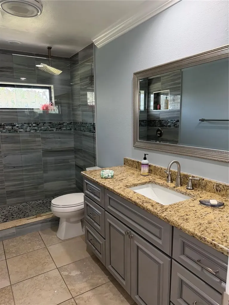 4931 Fallcrest Circle Sarasota FL 34233