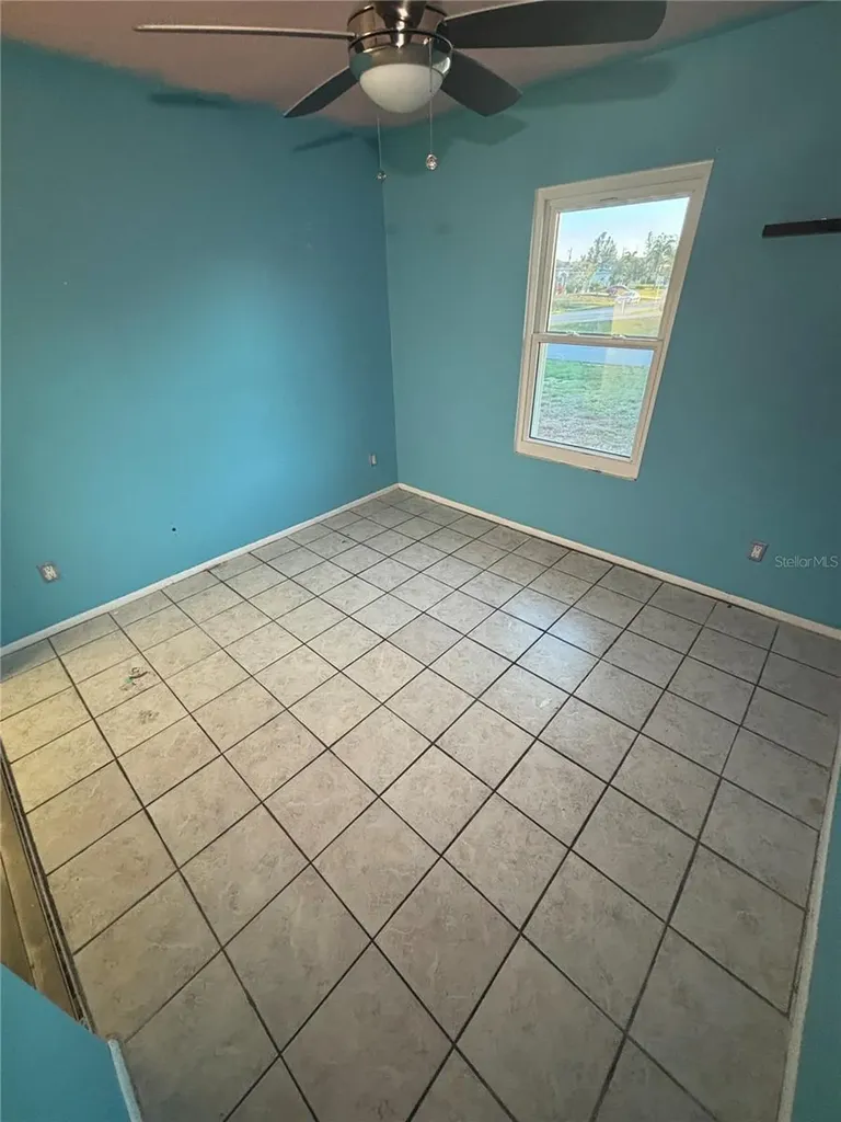 2923 SW 11th Court Cape Coral FL 33914