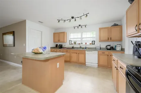 11 Riddle Drive Palm Coast FL 32164