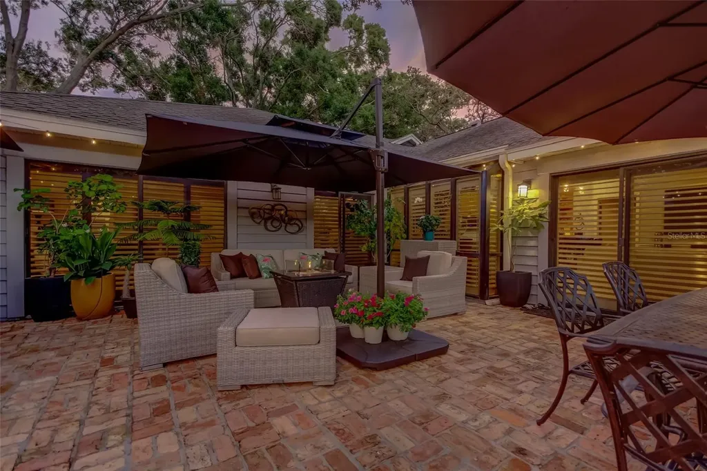 11760 Ashley Court Seminole FL 33772