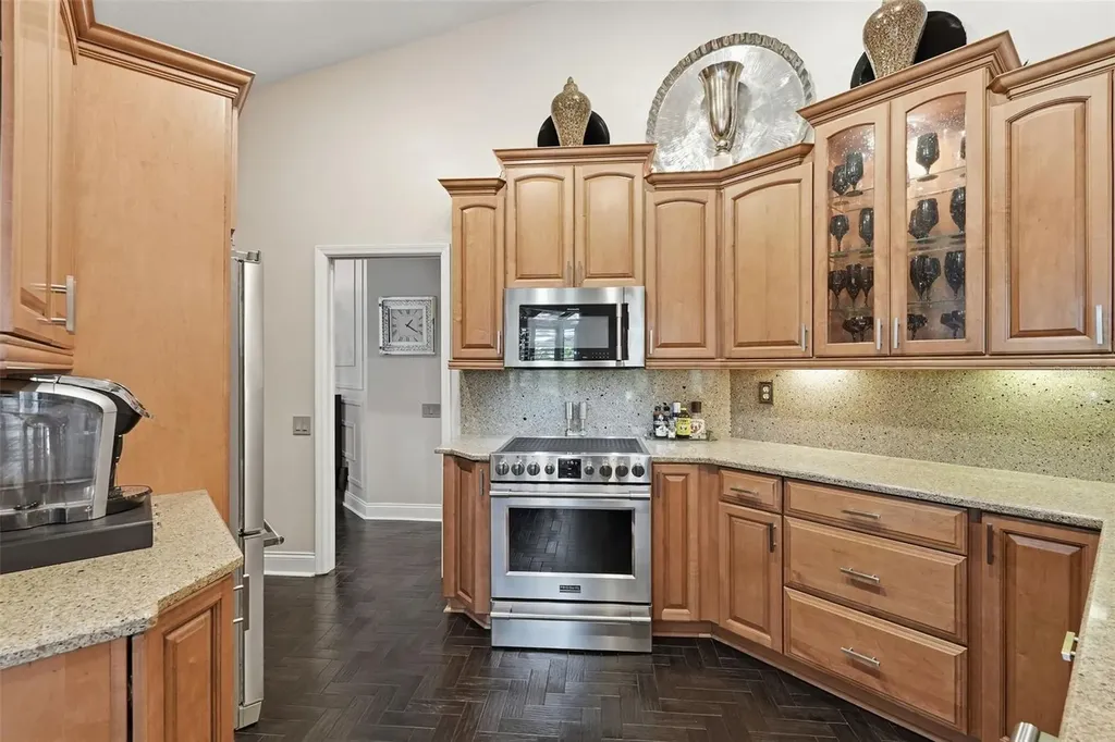 11760 Ashley Court Seminole FL 33772
