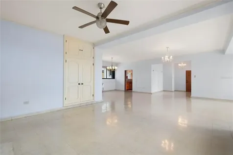61 Kings Court San Juan PR 00911