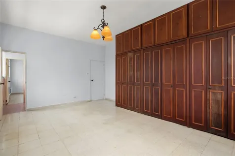 61 Kings Court San Juan PR 00911
