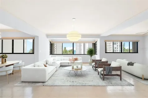 61 Kings Court San Juan PR 00911