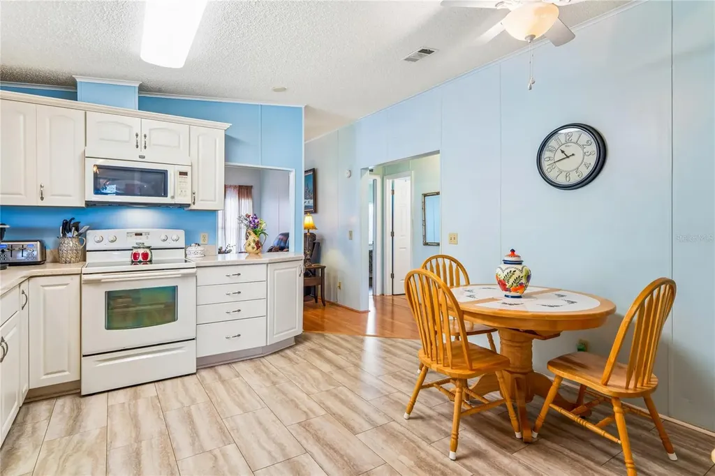 7136 Valor Street Zephyrhills FL 33541