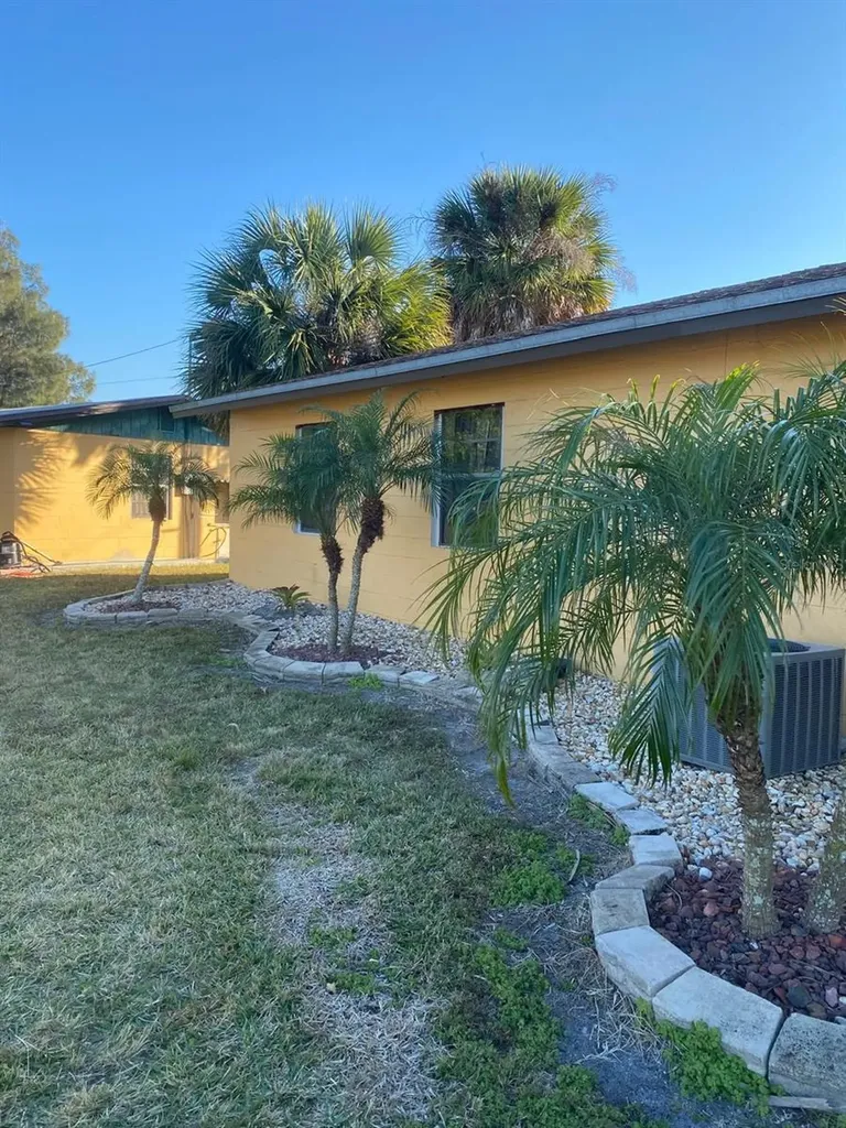 1587 Wayman Road Moore Haven FL 33471