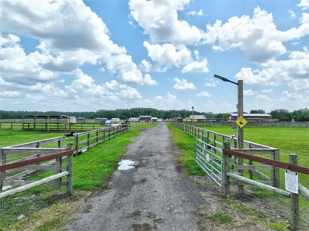 596 E County Road 90 Bunnell FL 32110