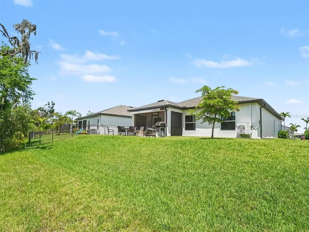 5536 Patano Loop Palmetto FL 34221