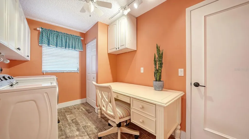 2291 Pine View Circle Sarasota FL 34231