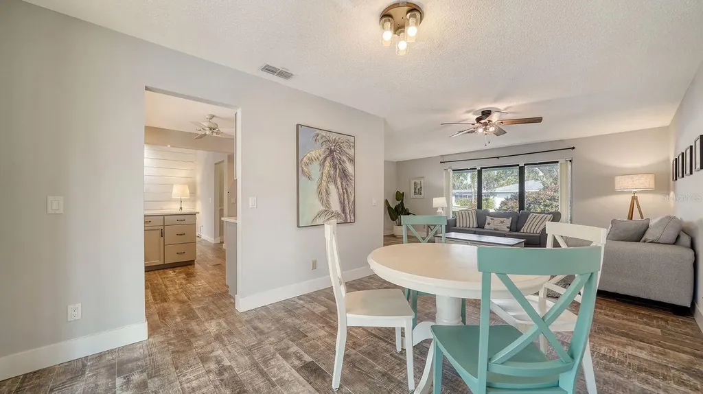 2291 Pine View Circle Sarasota FL 34231