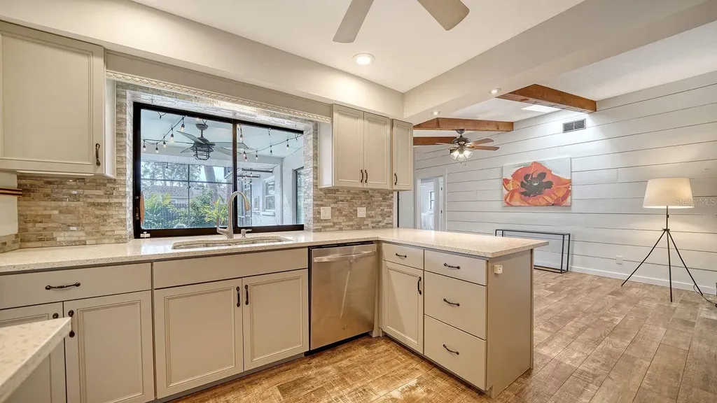 2291 Pine View Circle Sarasota FL 34231