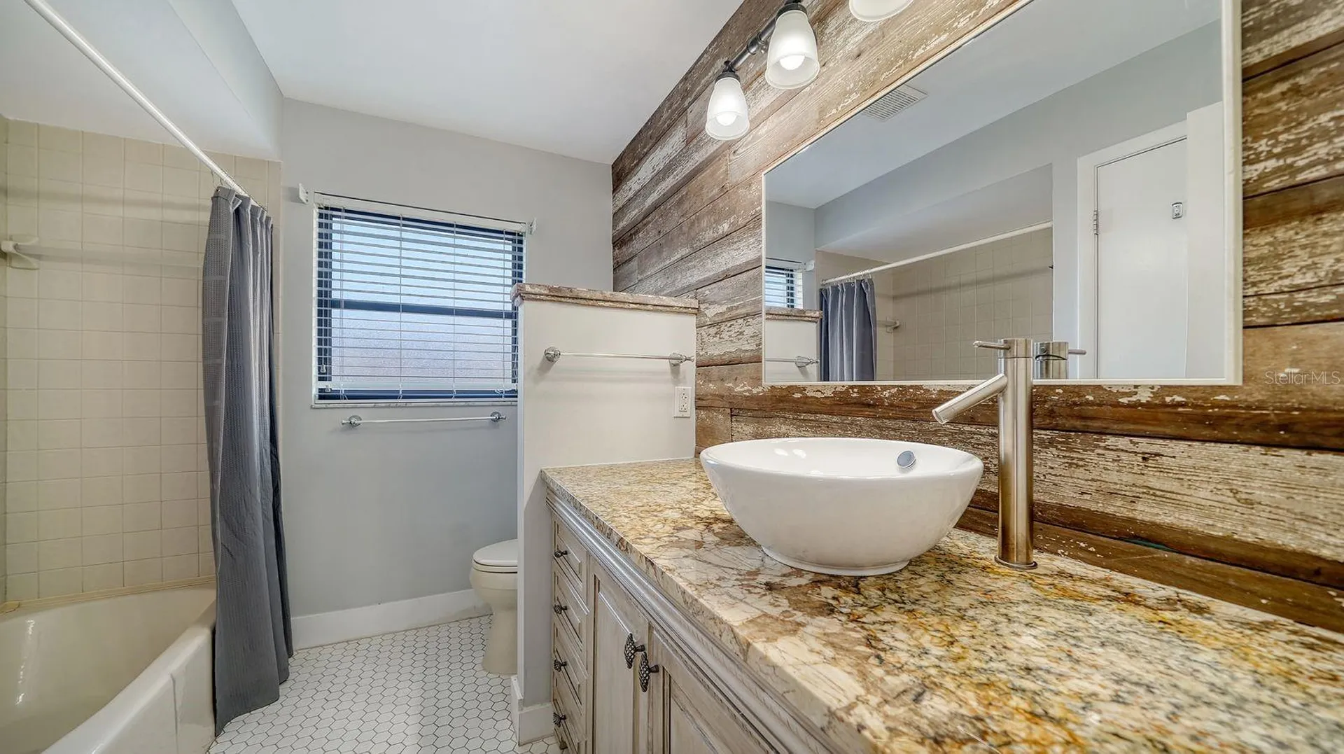 2291 Pine View Circle Sarasota FL 34231