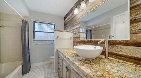 2291 Pine View Circle Sarasota FL 34231
