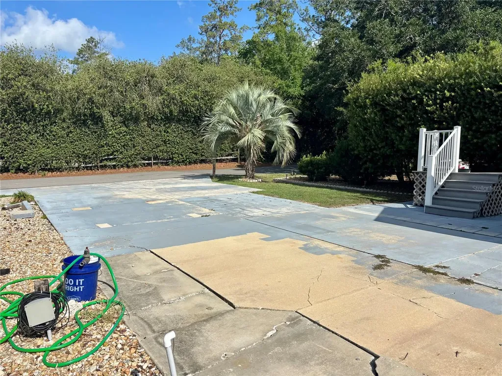 3273 NE 102nd Avenue Road Silver Springs FL 34488