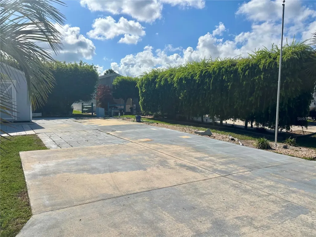 3273 NE 102nd Avenue Road Silver Springs FL 34488