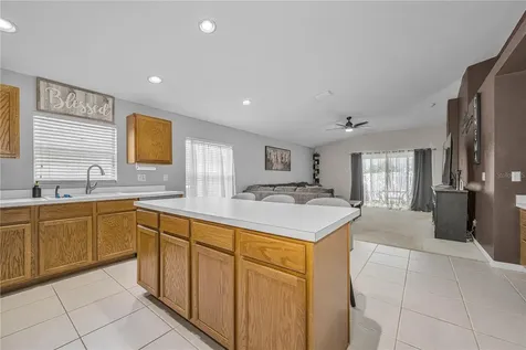 7601 Merchantville Circle Zephyrhills FL 33540