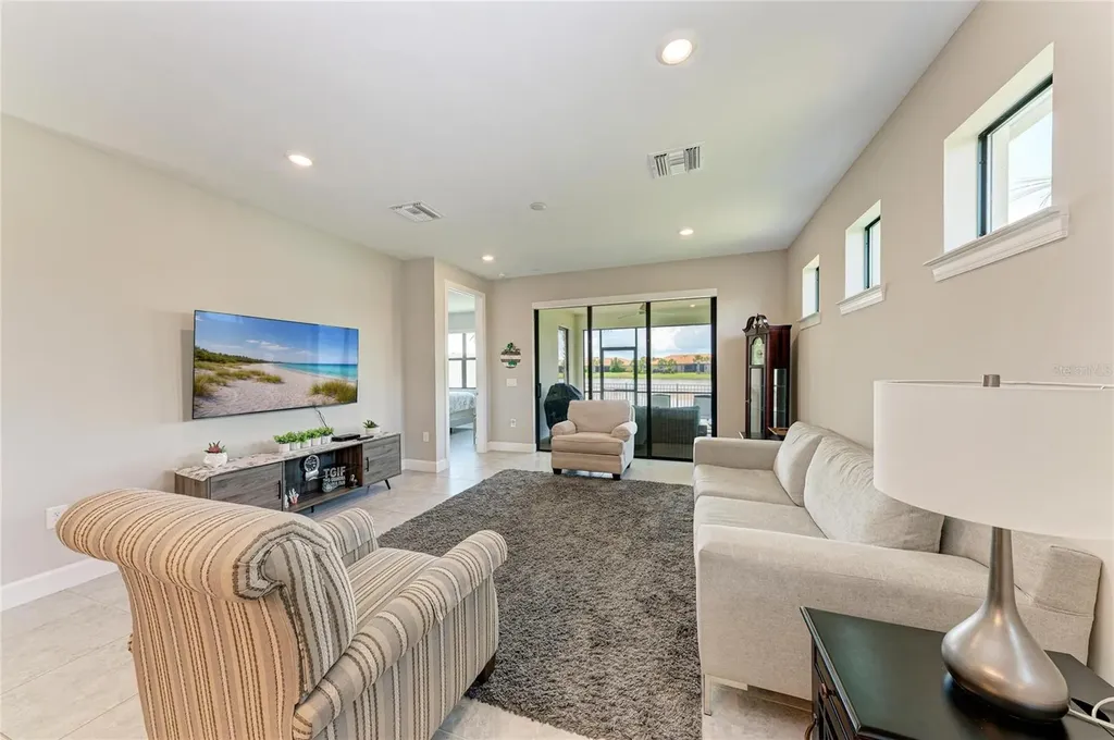 7018 Holbrook Cove Bradenton FL 34202