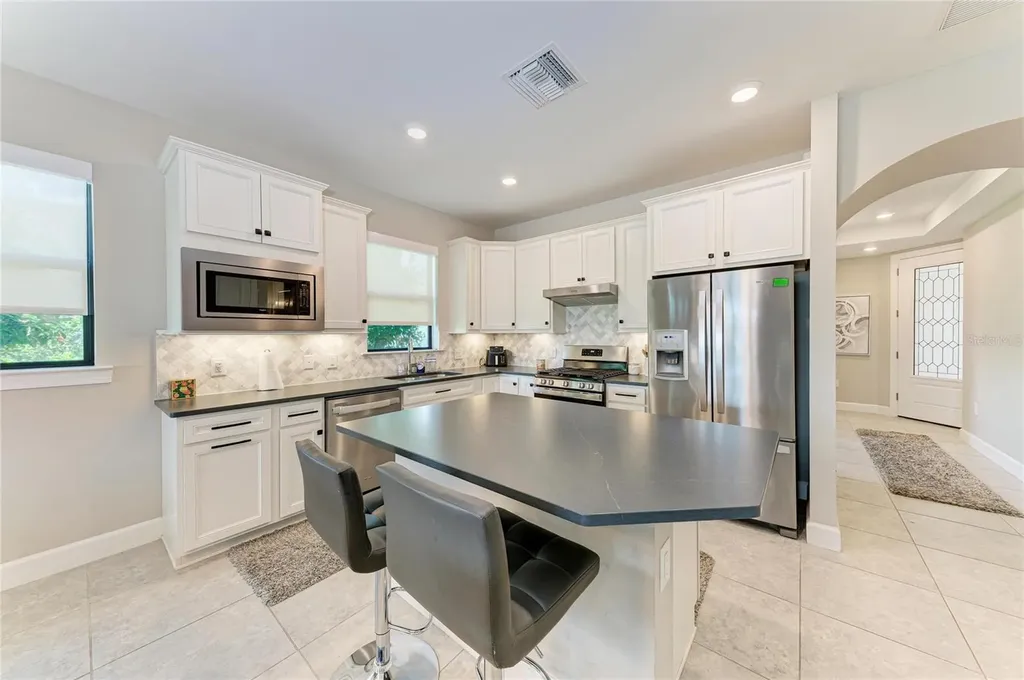7018 Holbrook Cove Bradenton FL 34202