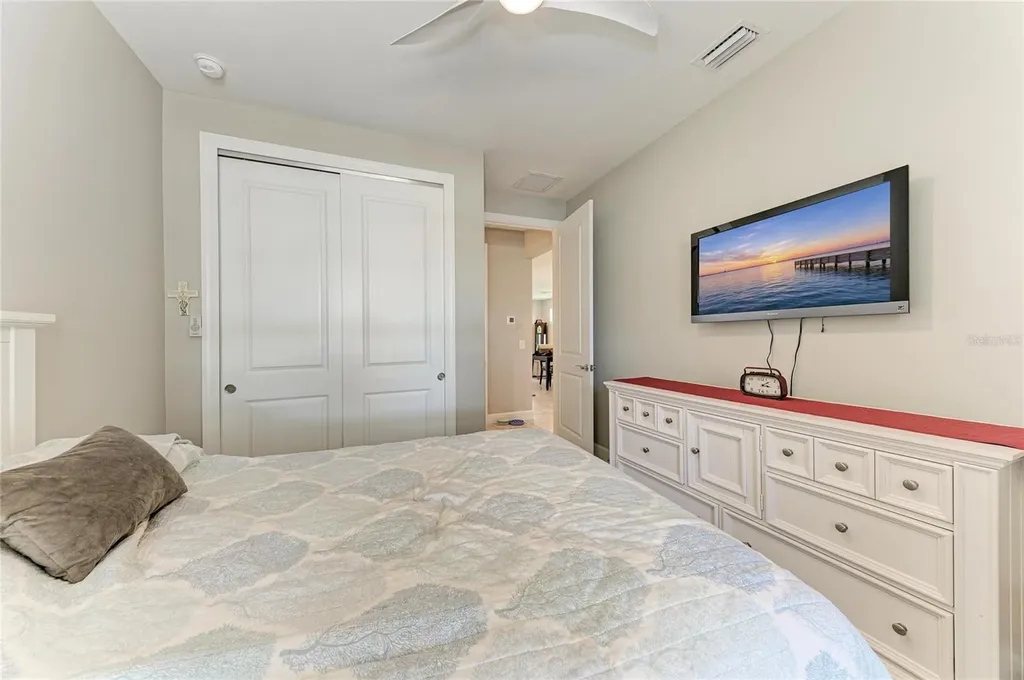 7018 Holbrook Cove Bradenton FL 34202